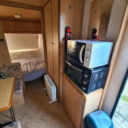 Caravane Residentielle Hébergement de vacances *